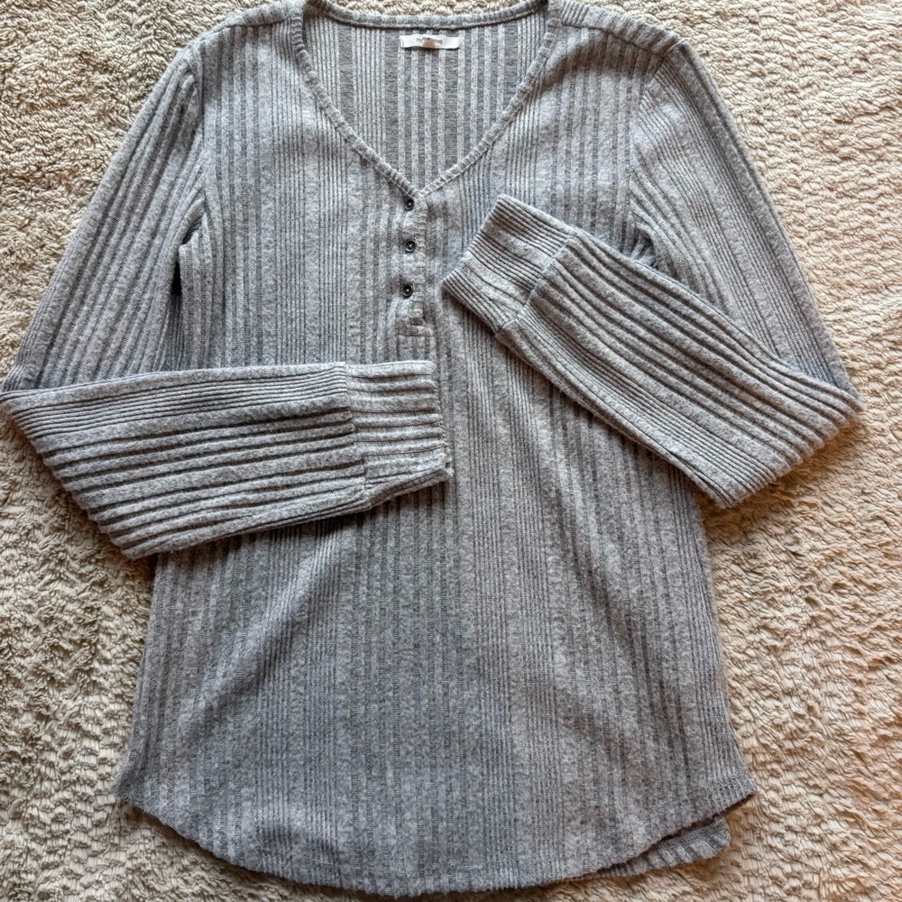 Maurices Gray Long Sleeve Ribbed Top
